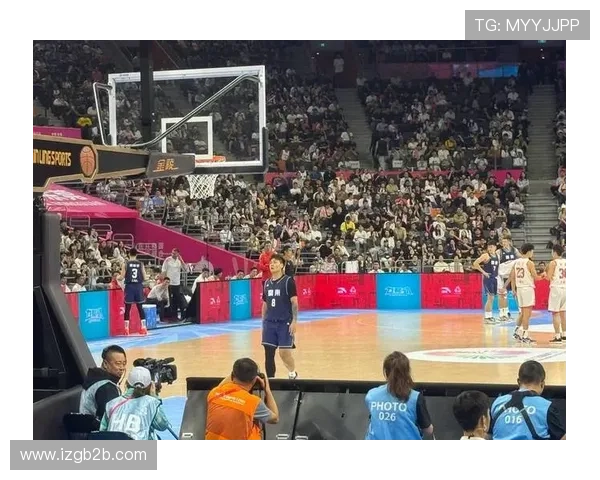 低迷！广东半场三分17中4落后7分，第三节轰18